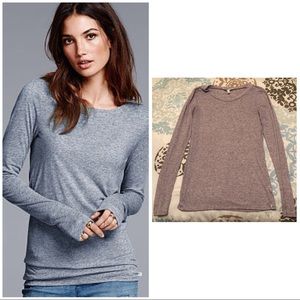 ⭐️HOLD FOR @FEATHERWAIT⭐️ VS Long and Lean tee - S